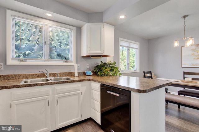 200 GREENLEAF RD, York, PA 17406