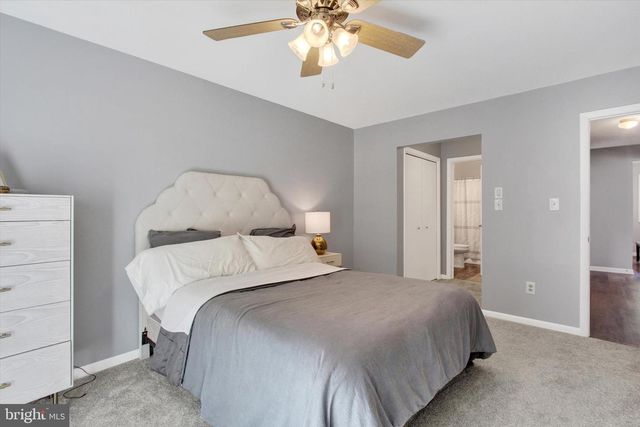 200 GREENLEAF RD, York, PA 17406