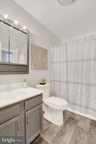 200 GREENLEAF RD, York, PA 17406