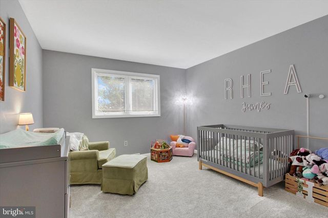 200 GREENLEAF RD, York, PA 17406