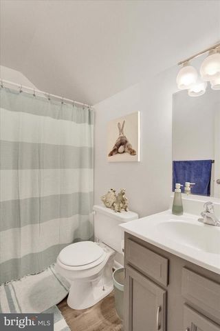 200 GREENLEAF RD, York, PA 17406