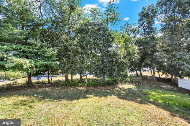 200 GREENLEAF RD, York, PA 17406