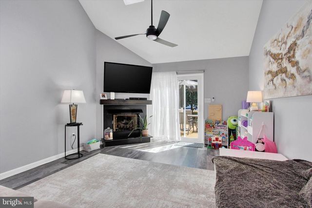 200 GREENLEAF RD, York, PA 17406