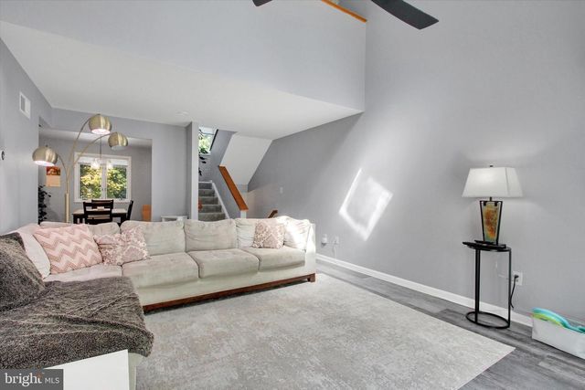 200 GREENLEAF RD, York, PA 17406