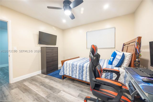 8002 Lagos De Campo Blvd B-303, Tamarac, FL 33321