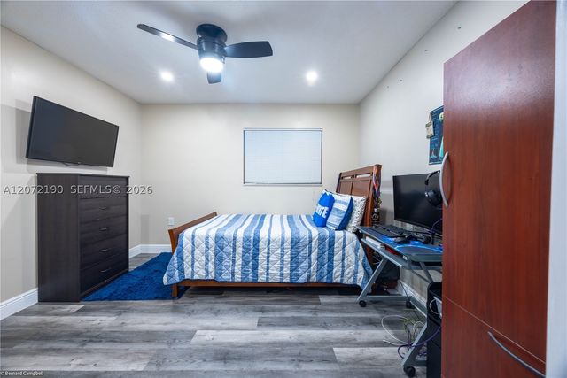 8002 Lagos De Campo Blvd B-303, Tamarac, FL 33321