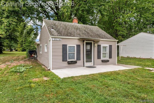 19114 Toepfer Drive, Eastpointe, MI 48021