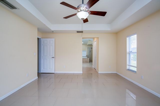 555 SE Nome Drive, Port St Lucie, FL 34984