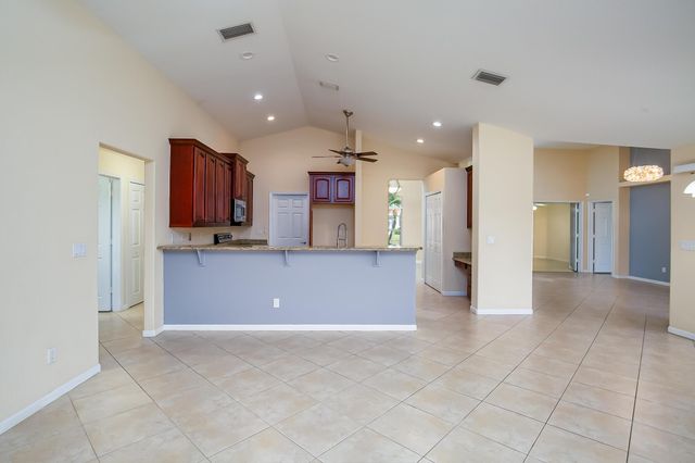 555 SE Nome Drive, Port St Lucie, FL 34984