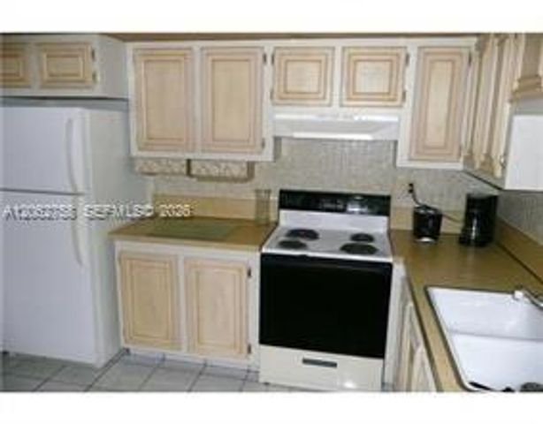 4047 NW 16th Street 109, Lauderhill, FL 33313