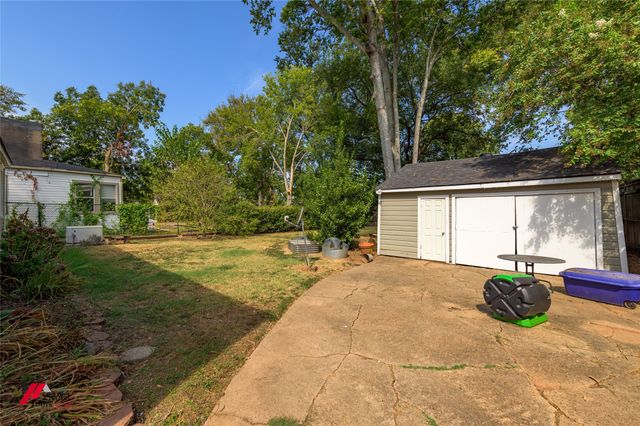 284 Carrollton Avenue, Shreveport, LA 71105