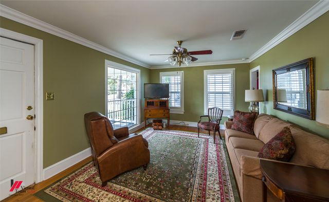 284 Carrollton Avenue, Shreveport, LA 71105