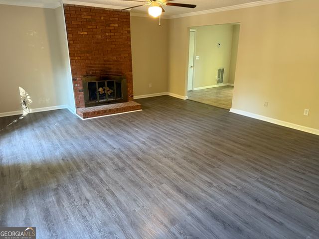 888 Timbercrest Court, Lithonia, GA 30058