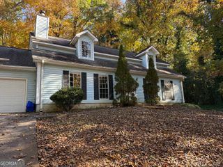 888 Timbercrest Court, Lithonia, GA 30058