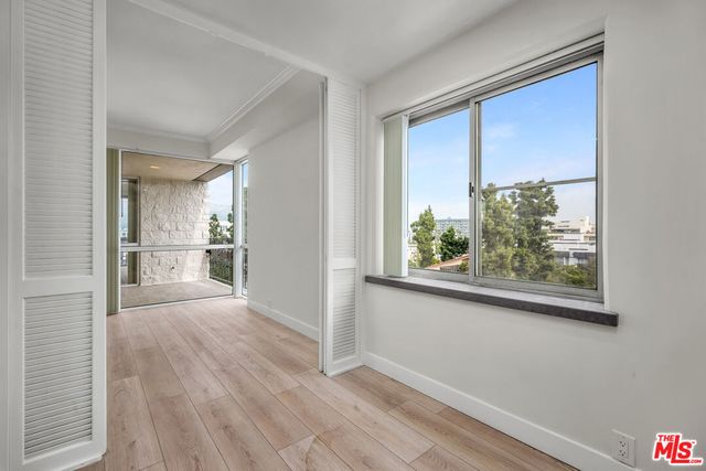 320 N Maple Drive PH-605, Beverly Hills, CA 90210