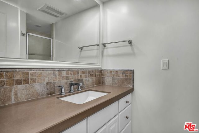 320 N Maple Drive PH-605, Beverly Hills, CA 90210