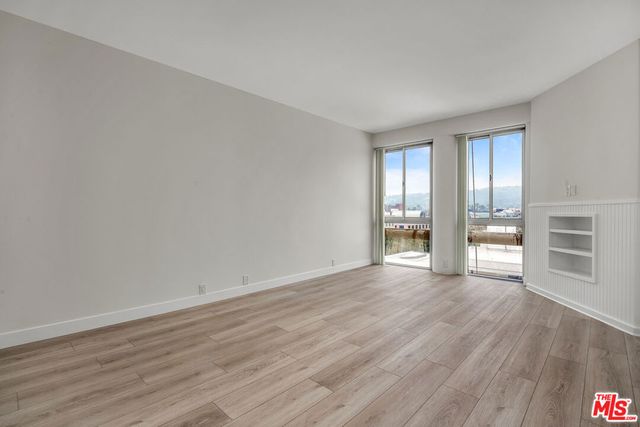 320 N Maple Drive PH-605, Beverly Hills, CA 90210