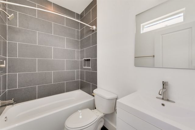 5711 Ross Avenue 2, Dallas, TX 75206