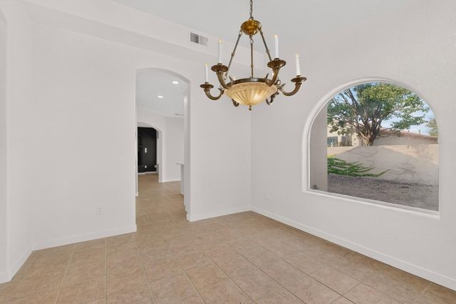 3827 Tundra Swan Court NW, Albuquerque, NM 87120