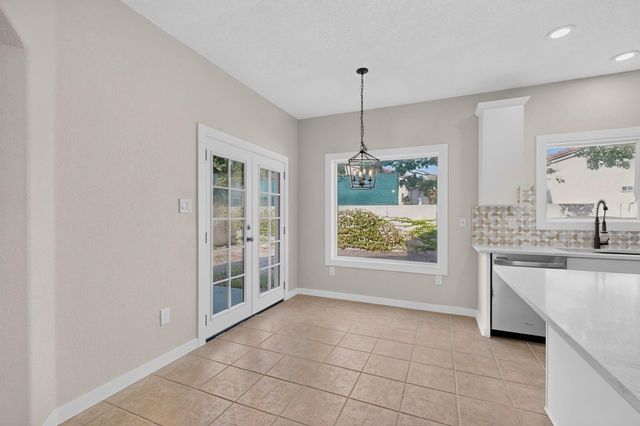 3827 Tundra Swan Court NW, Albuquerque, NM 87120