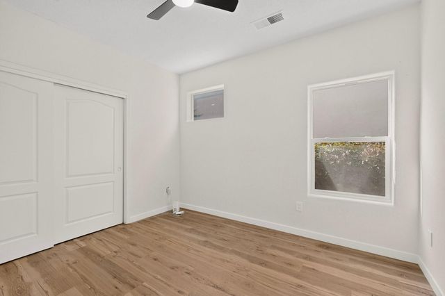 3827 Tundra Swan Court NW, Albuquerque, NM 87120
