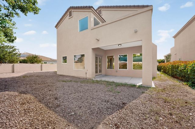 3827 Tundra Swan Court NW, Albuquerque, NM 87120