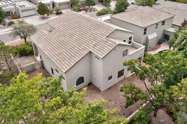 3827 Tundra Swan Court NW, Albuquerque, NM 87120