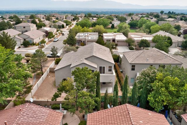 3827 Tundra Swan Court NW, Albuquerque, NM 87120