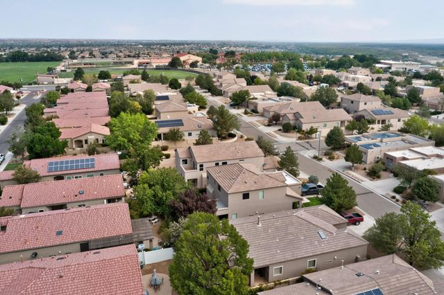 3827 Tundra Swan Court NW, Albuquerque, NM 87120
