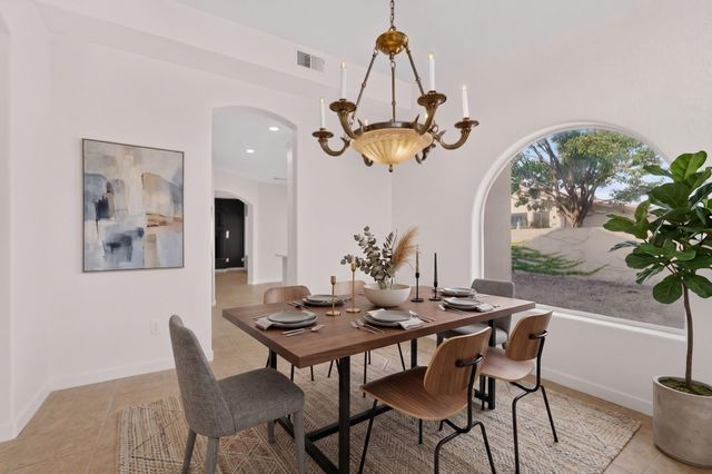 3827 Tundra Swan Court NW, Albuquerque, NM 87120