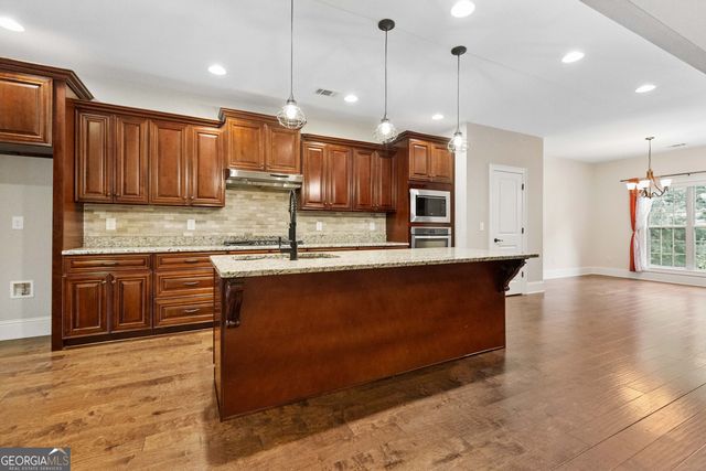 1031 Greenwood Circle, Madison, GA 30650