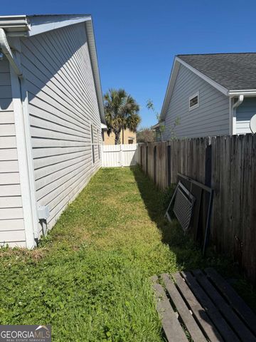 202 Waters Edge Drive, Kingsland, GA 31548