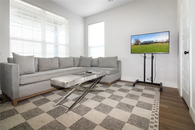 10166 Fm 3094, Scurry, TX 75158