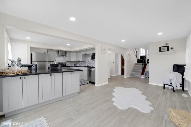 9268 Barberry Lane 0, Des Plaines, IL 60016