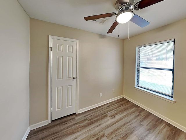 7 Redberry Court, Spring, TX 77381