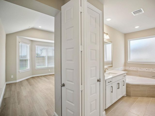 6108 Golden Plover Lane, Pearland, TX 77584