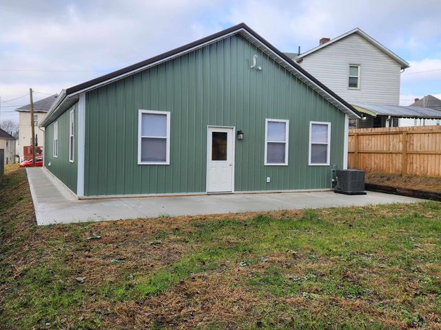 20 Bolen Avenue, Newark, OH 43055