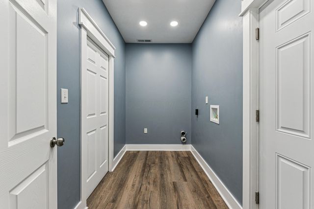 20 Bolen Avenue, Newark, OH 43055