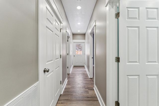 20 Bolen Avenue, Newark, OH 43055