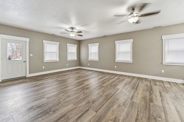 20 Bolen Avenue, Newark, OH 43055