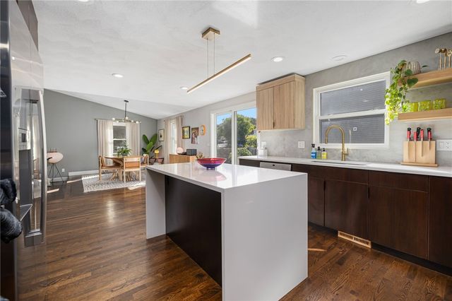 21 Lynde Street, Providence, RI 02908