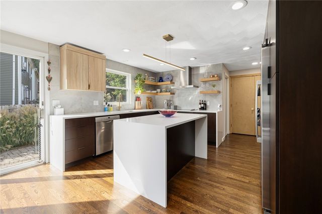 21 Lynde Street, Providence, RI 02908