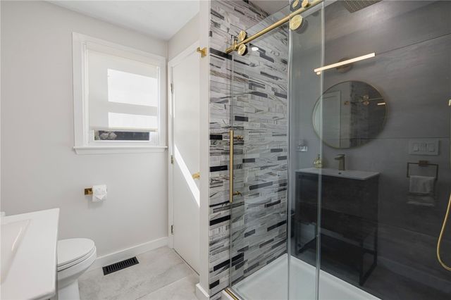 21 Lynde Street, Providence, RI 02908