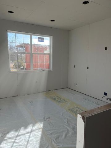 301 N 1st Street, Mertzon, TX 76941