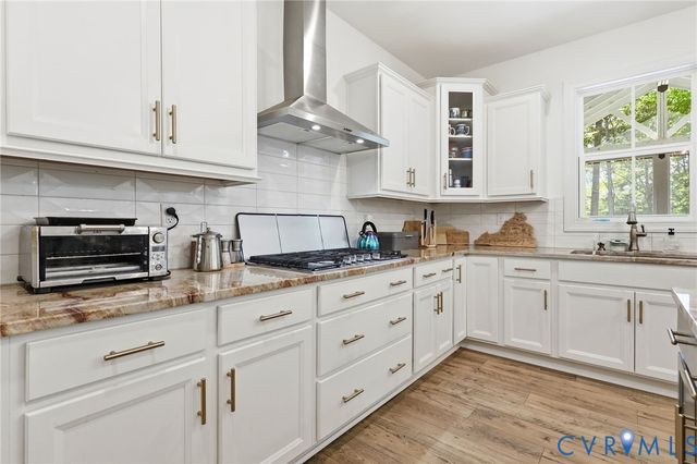5406 Swift Fox Pl, Moseley, VA 23120