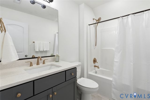 5406 Swift Fox Pl, Moseley, VA 23120