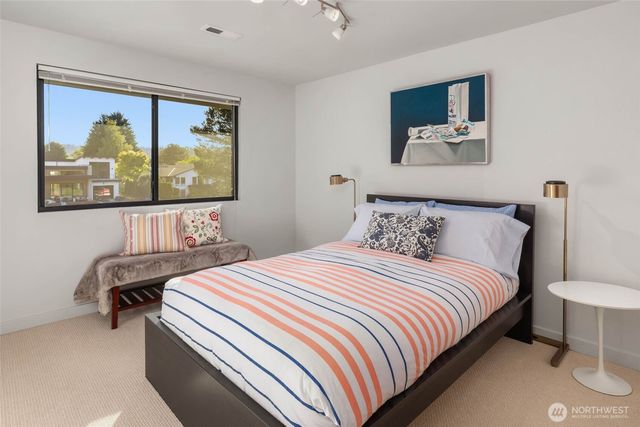 12 Columbia Key, Bellevue, WA 98006