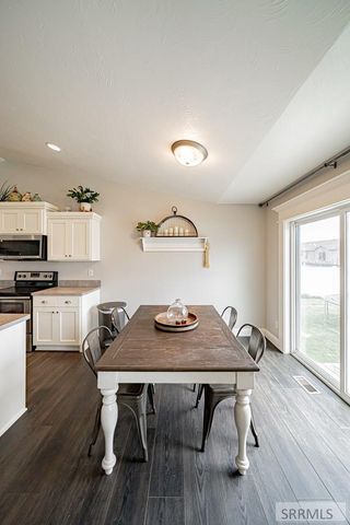 3914 N Monroe Avenue, Idaho Falls, ID 83401