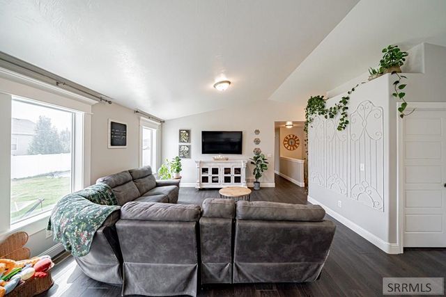 3914 N Monroe Avenue, Idaho Falls, ID 83401