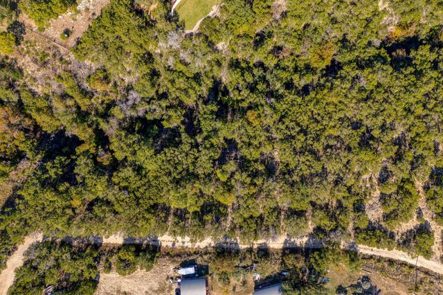 19508 Fisher LN, Spicewood, TX 78669